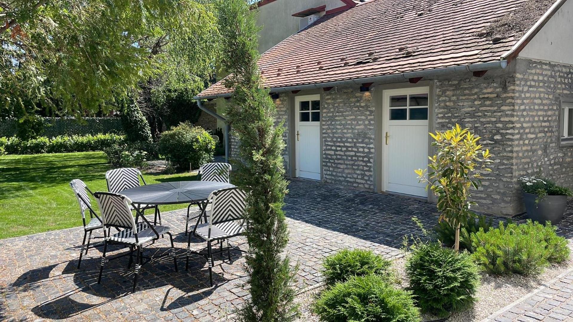 Villa Porcelaine Keszthely Exterior foto